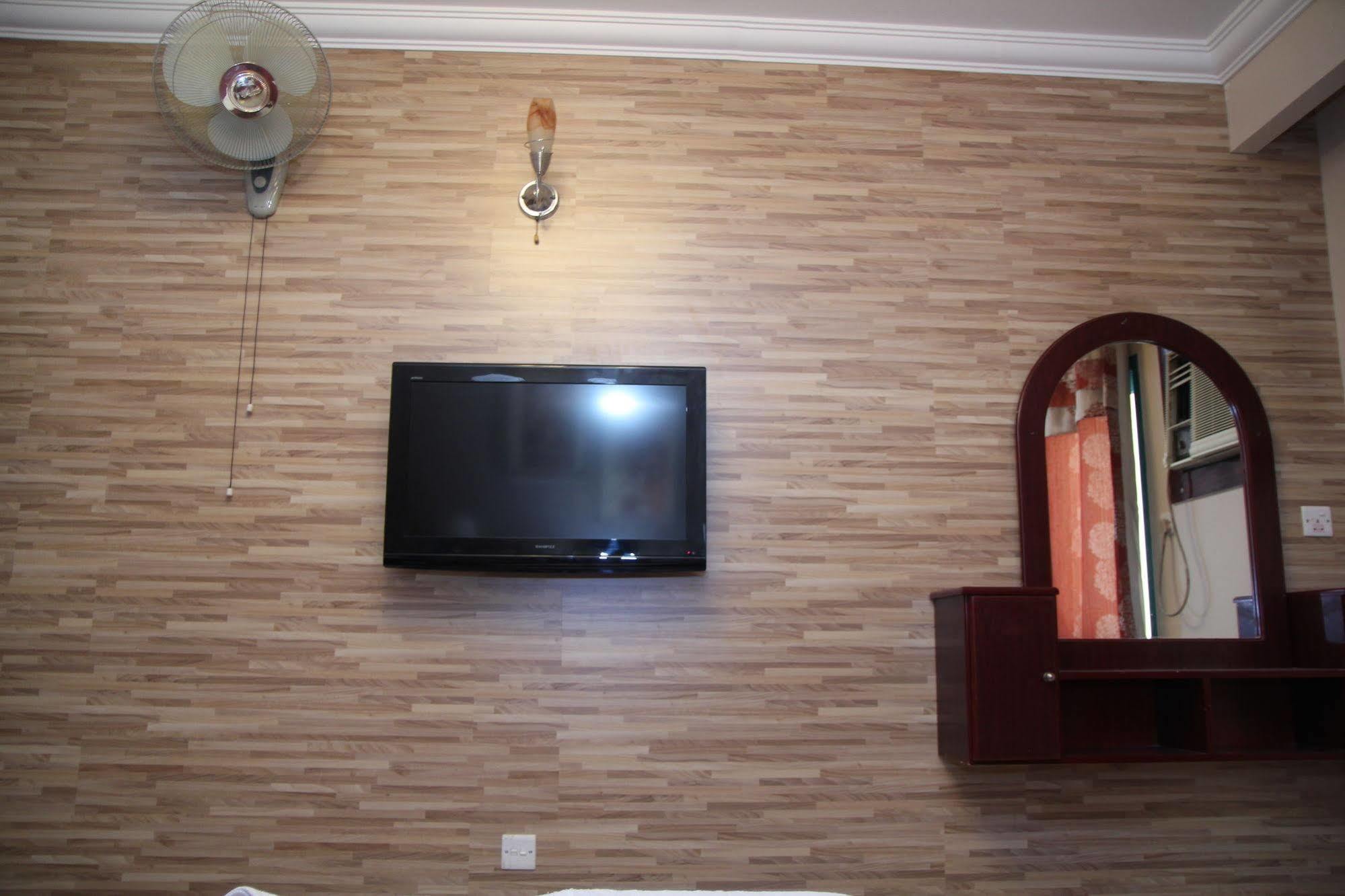 Sutchi Hotel Dubai Luaran gambar