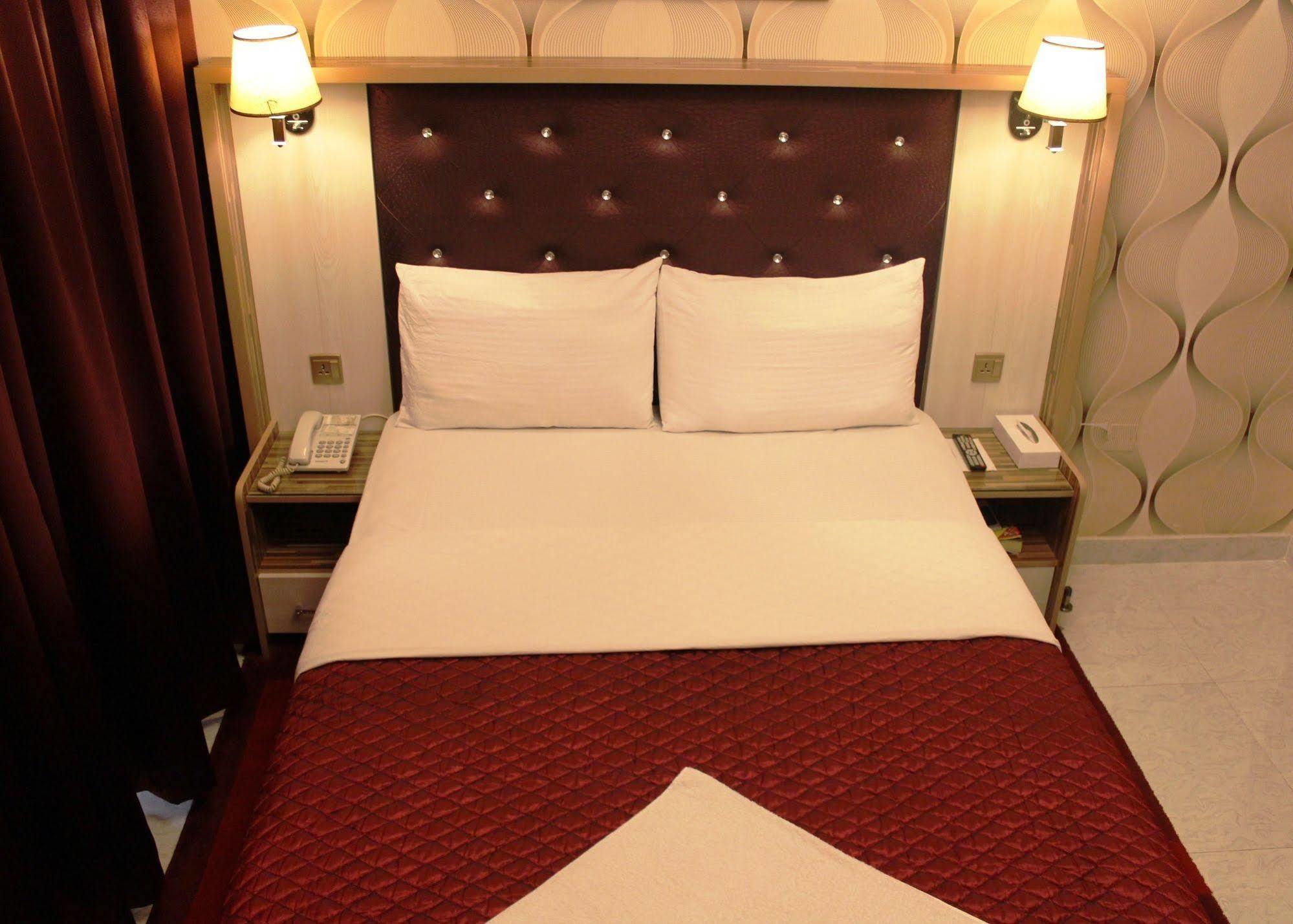 Sutchi Hotel Dubai Luaran gambar