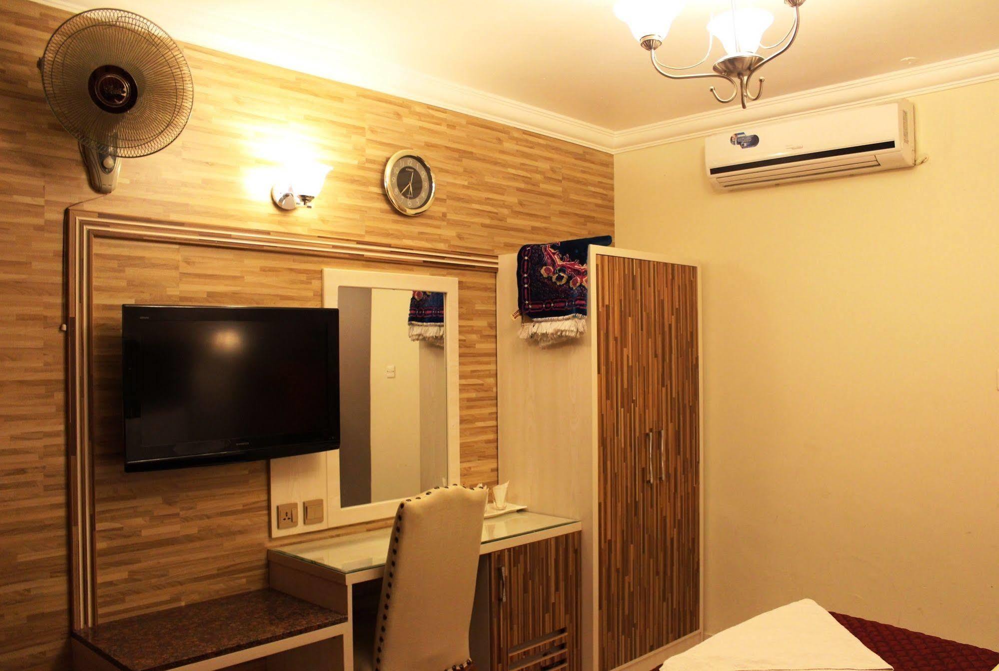 Sutchi Hotel Dubai Luaran gambar